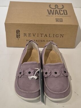 Siesta Flower Slip on Revitalign Size 5B